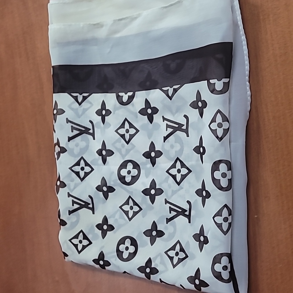 Large LV brown and white scarf